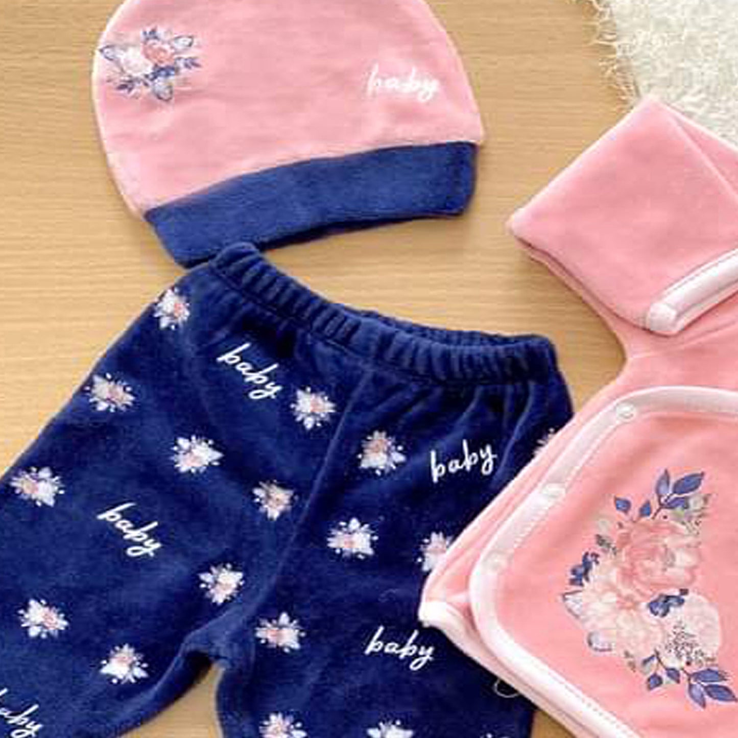 Newborn 18030 Baby shower set - Hospital Kit Velvet (velour) Winter Box 5 Pieces for Girls